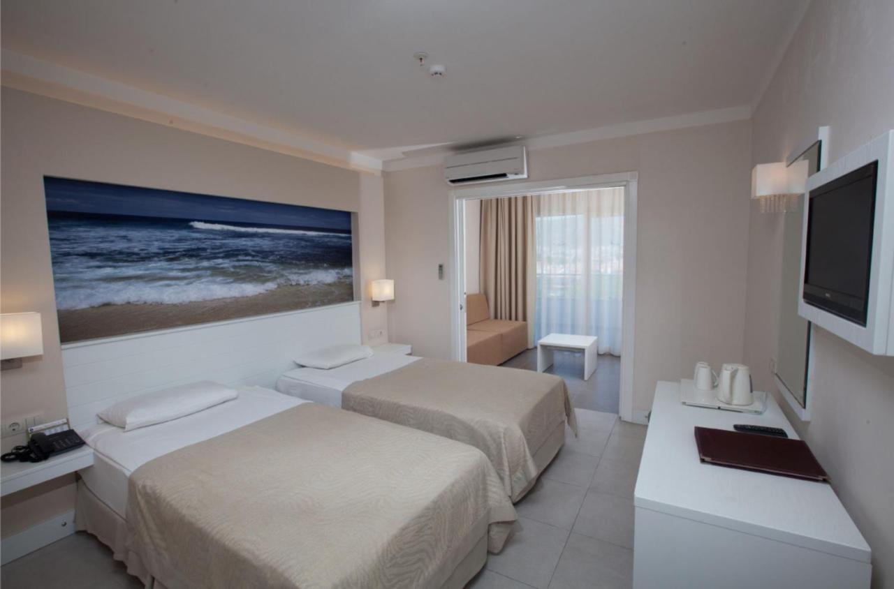 Batihan Beach Resort & Spa クシャダス エクステリア 写真