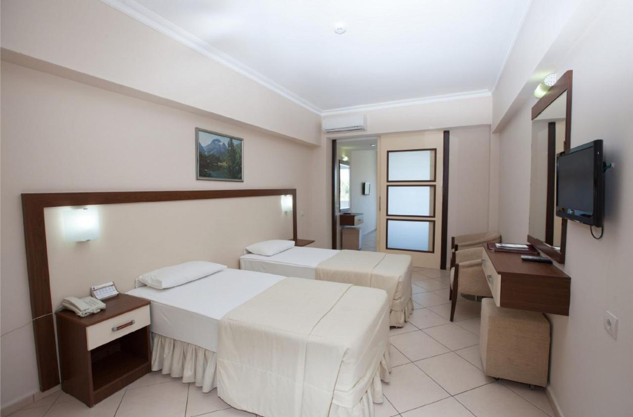 Batihan Beach Resort & Spa クシャダス エクステリア 写真