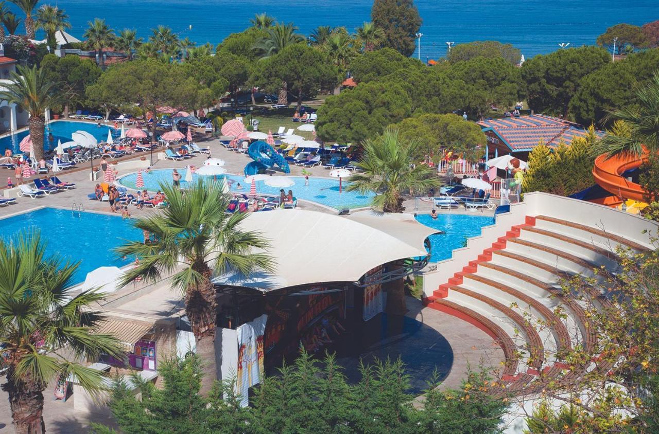 Batihan Beach Resort & Spa クシャダス エクステリア 写真