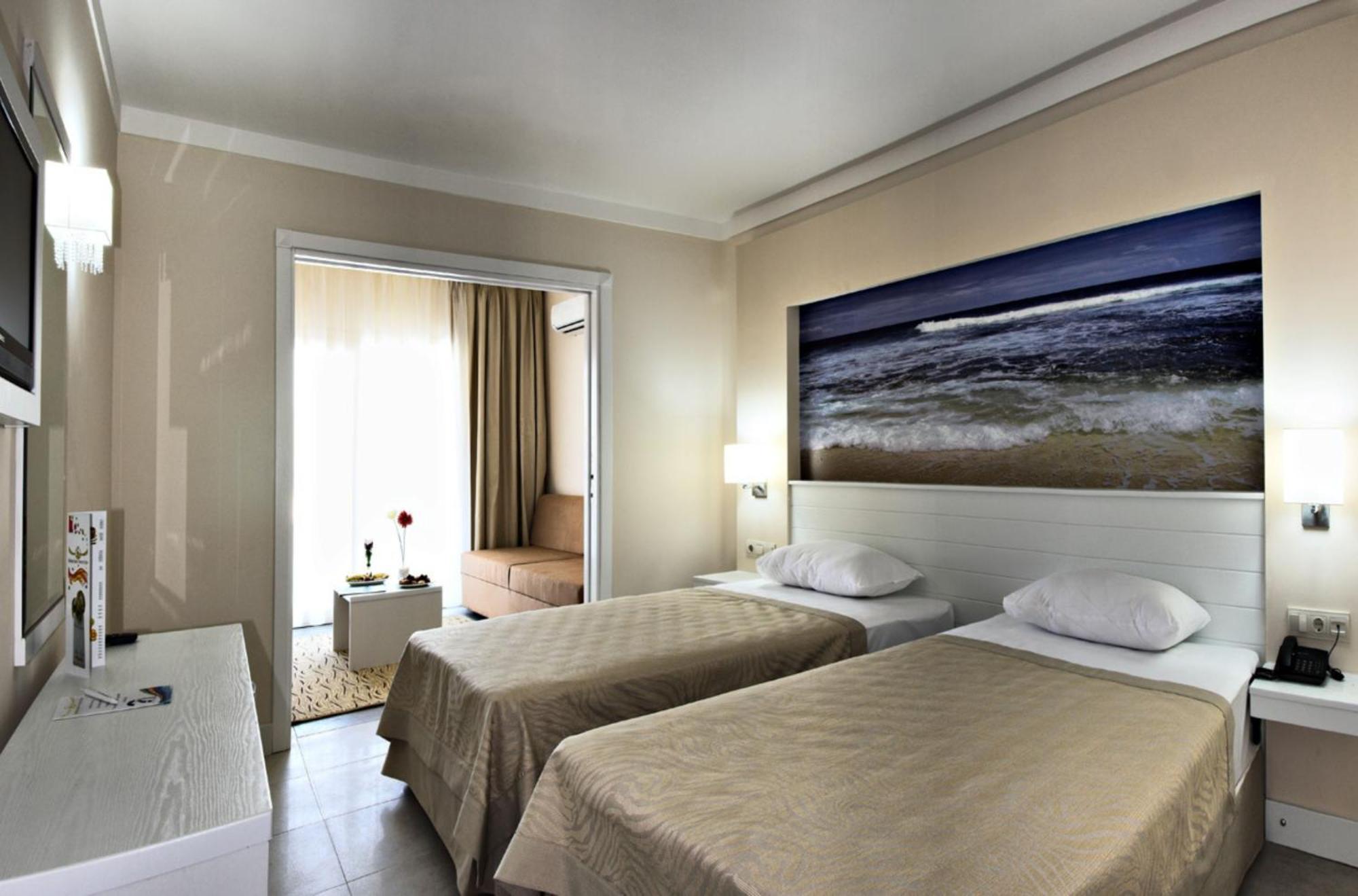 Batihan Beach Resort & Spa クシャダス エクステリア 写真