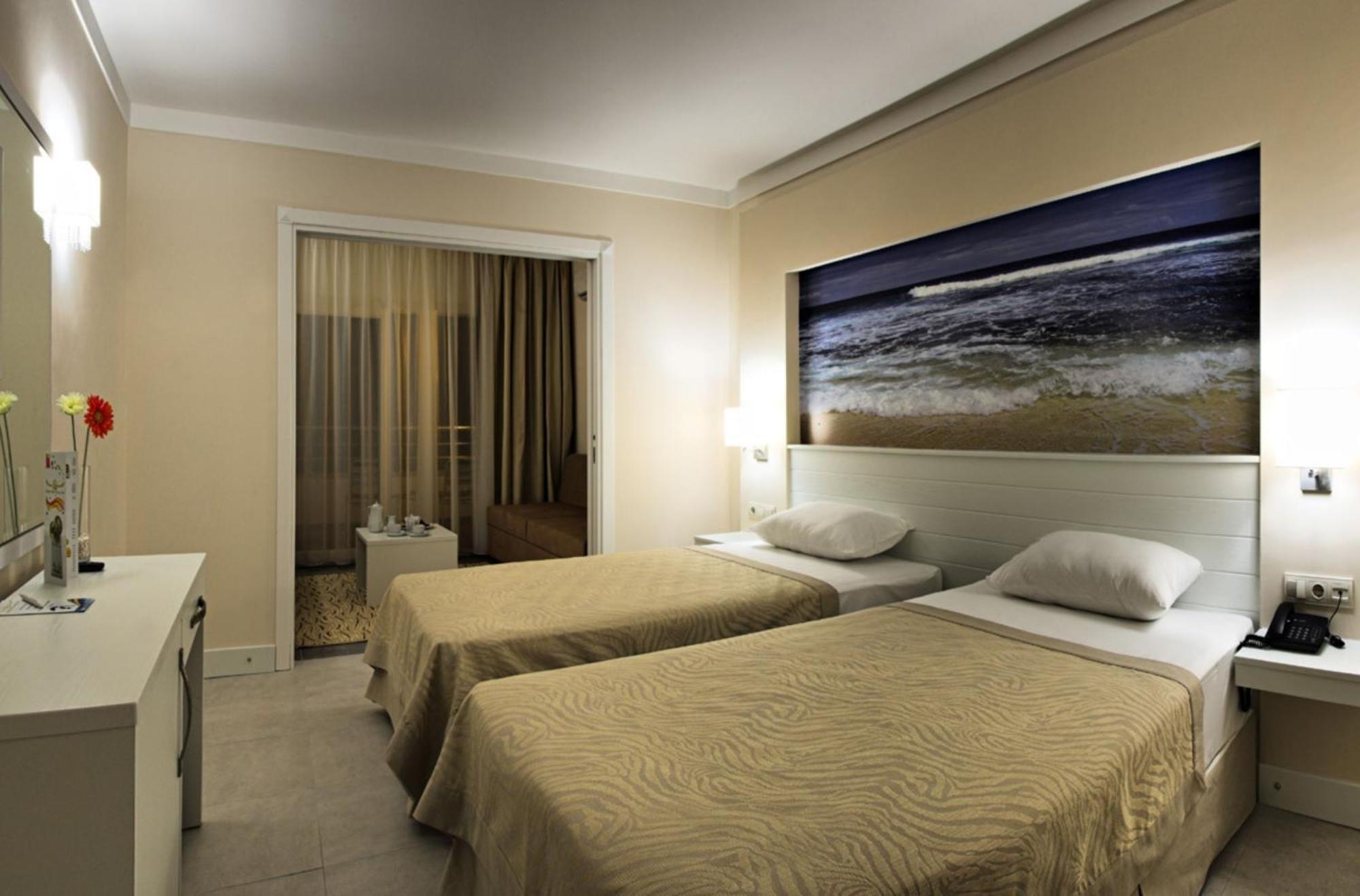 Batihan Beach Resort & Spa クシャダス エクステリア 写真