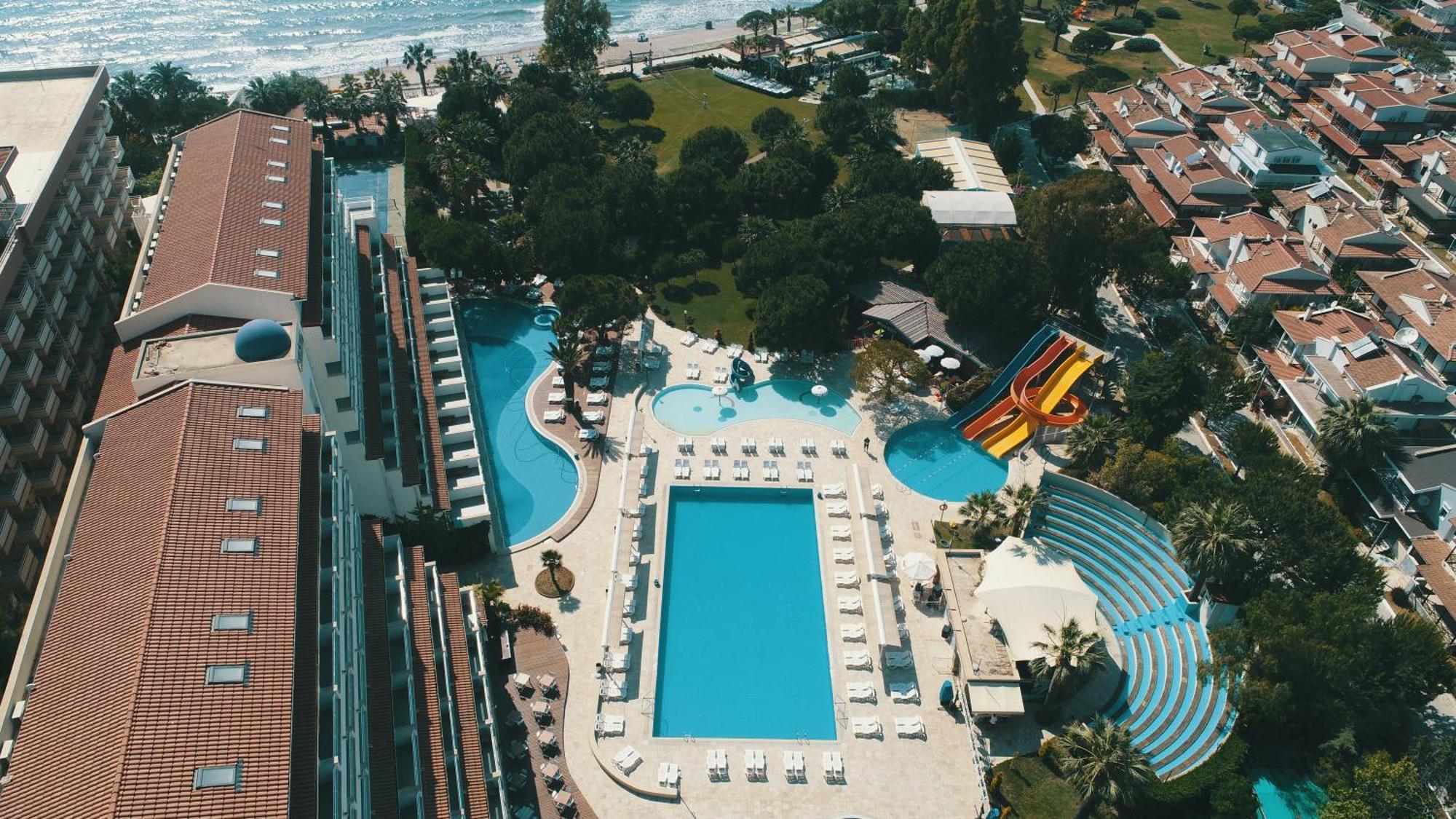 Batihan Beach Resort & Spa クシャダス エクステリア 写真