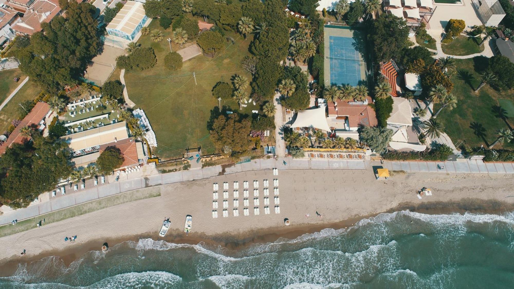 Batihan Beach Resort & Spa クシャダス エクステリア 写真