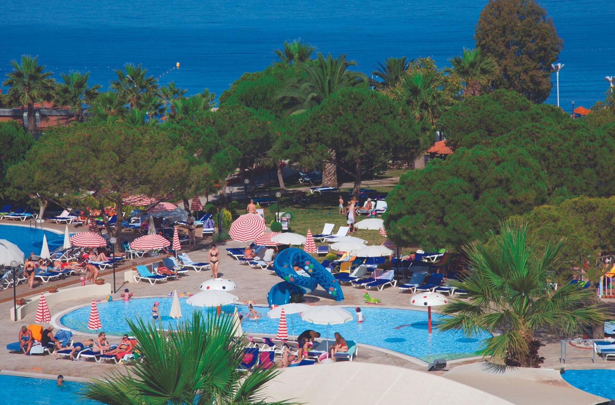 Batihan Beach Resort & Spa クシャダス エクステリア 写真