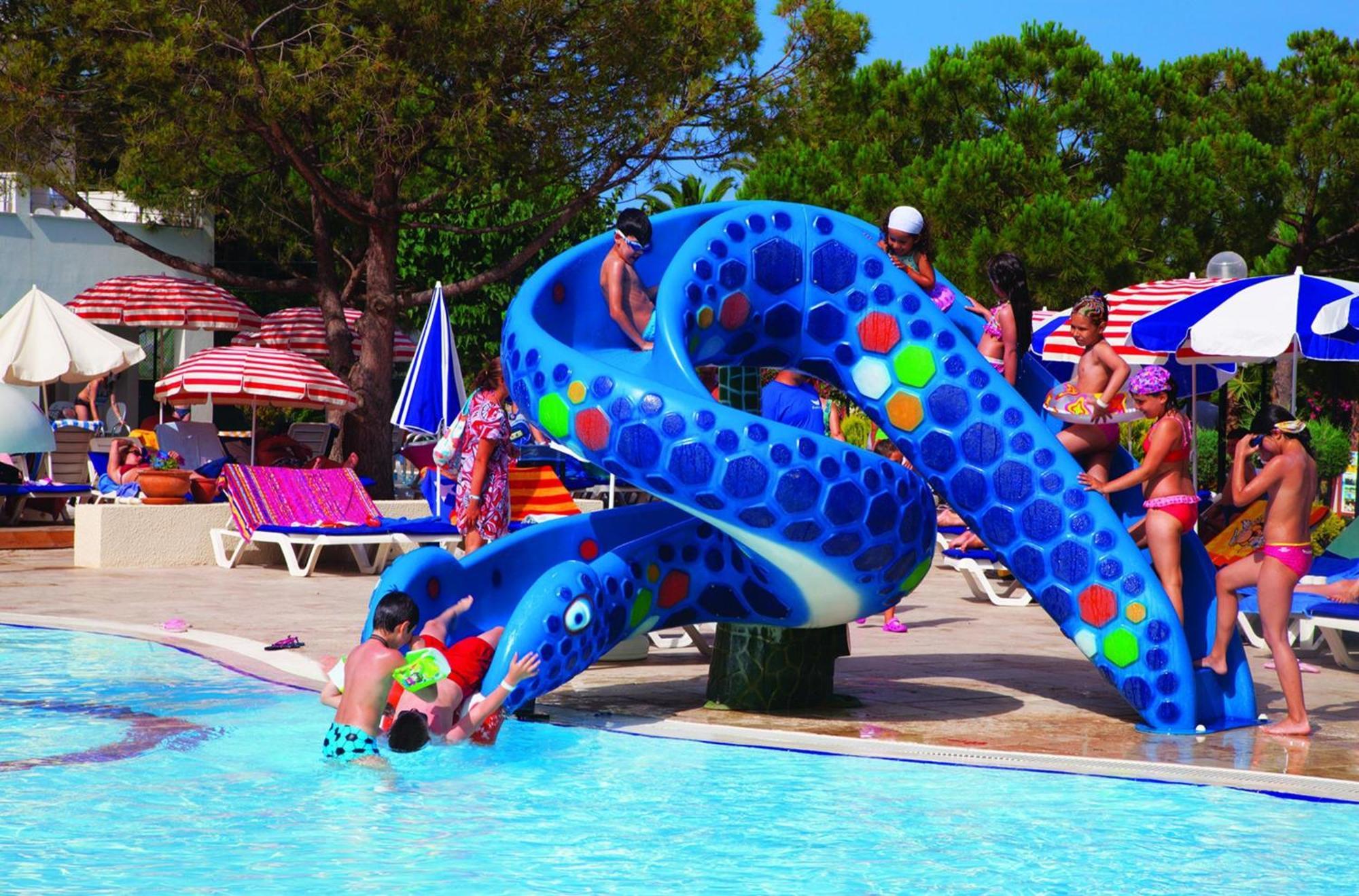 Batihan Beach Resort & Spa クシャダス エクステリア 写真