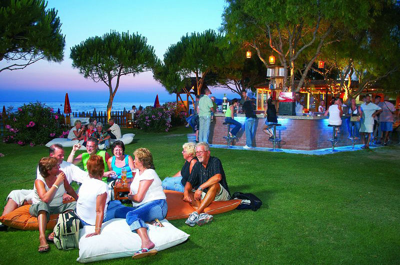 Batihan Beach Resort & Spa クシャダス エクステリア 写真